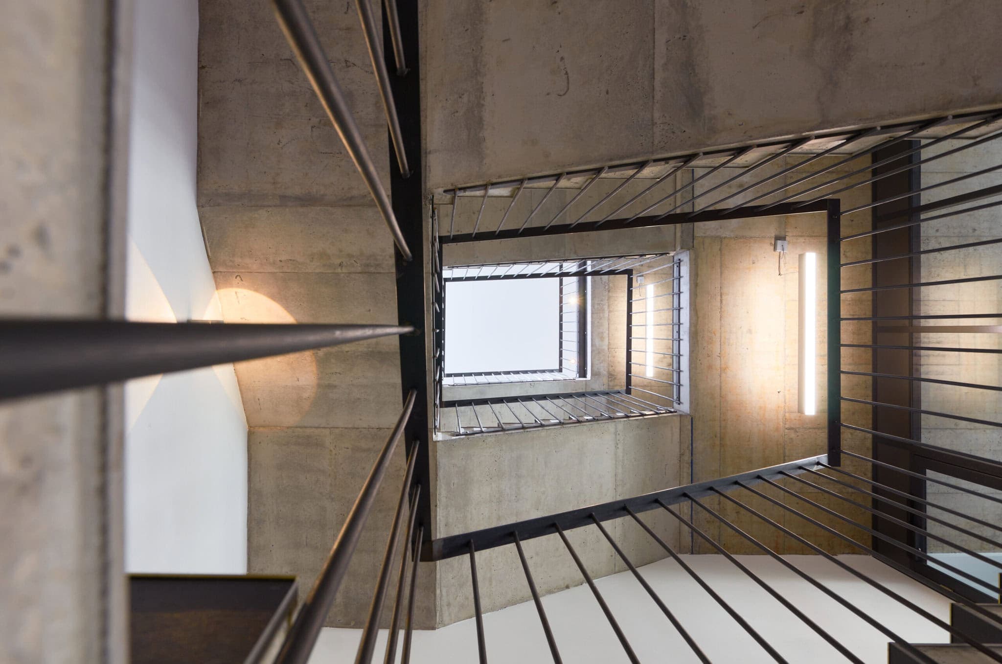 Polyfunkční dům v Hradci Králové – Dům nad domem | myLoci