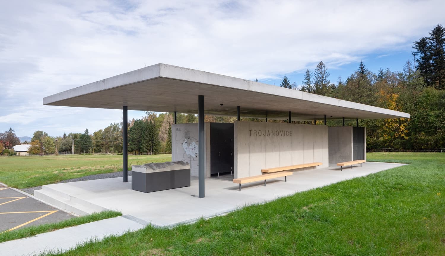 Sociální zázemí v Trojanovicích | Kamil Mrva Architects